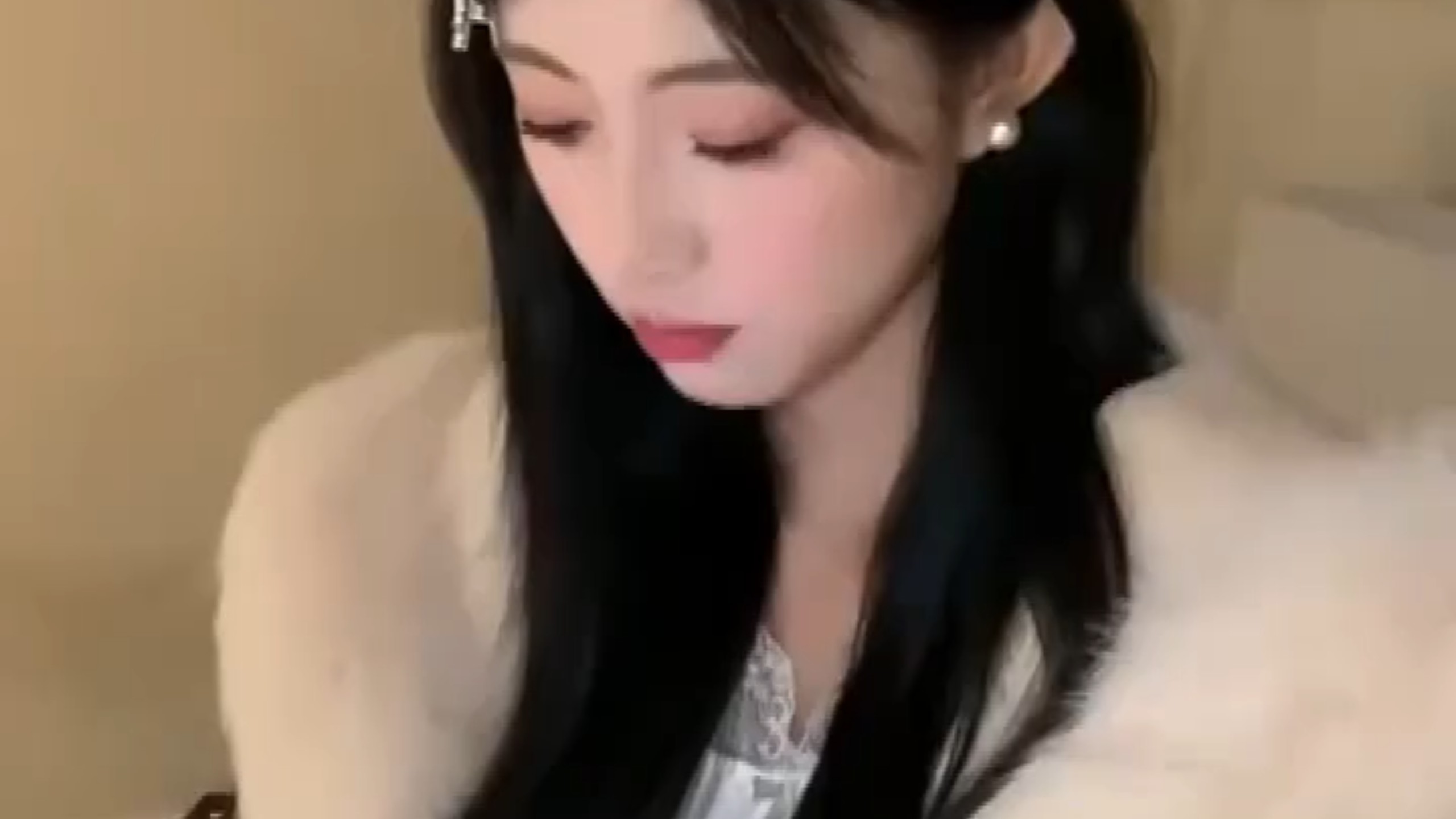 好家伙！人的运气要是来了，连门板都挡不住！