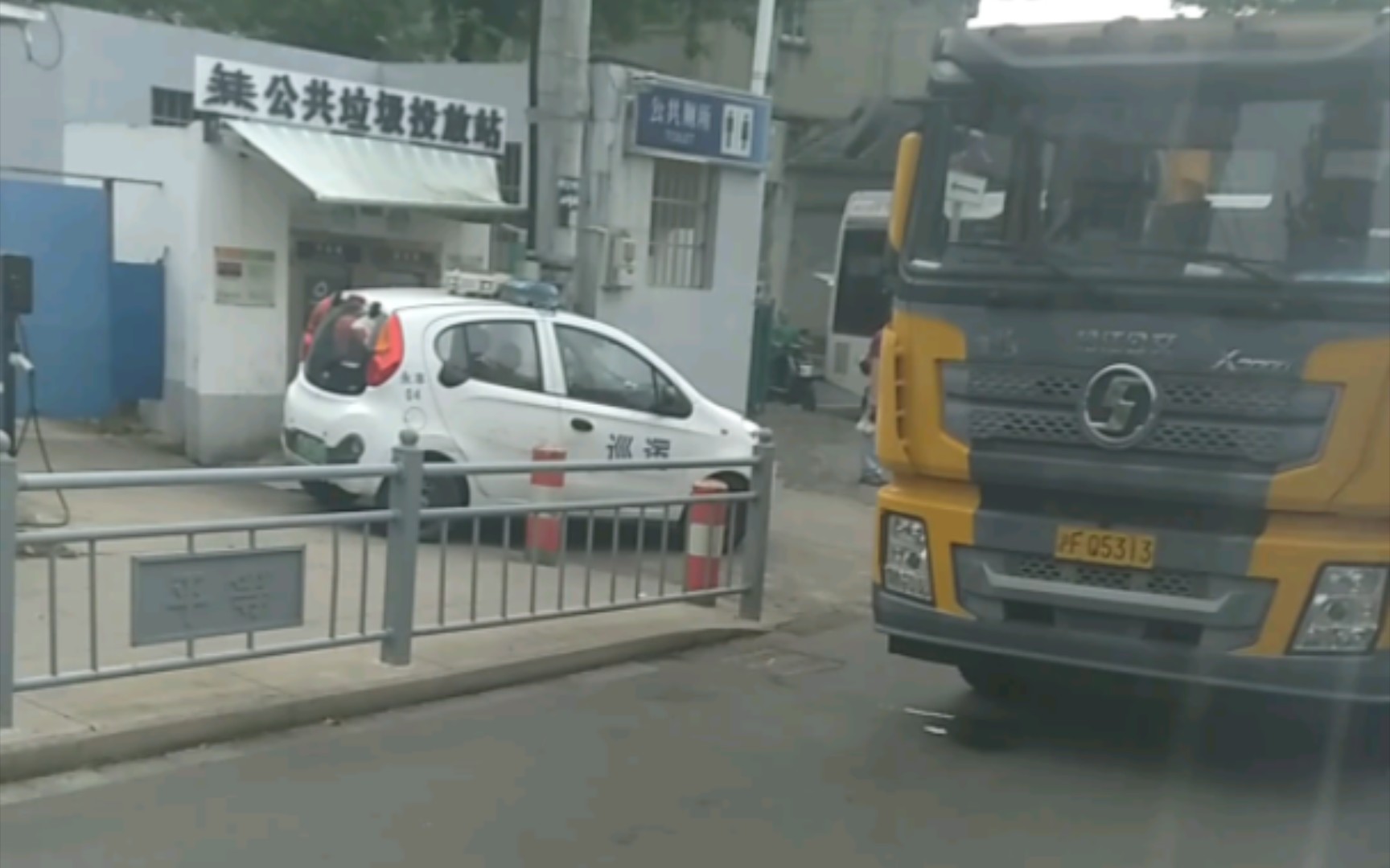 松江4路第一天第一圈白金刚就抛掉,4路7辆车串车哔哩哔哩bilibili