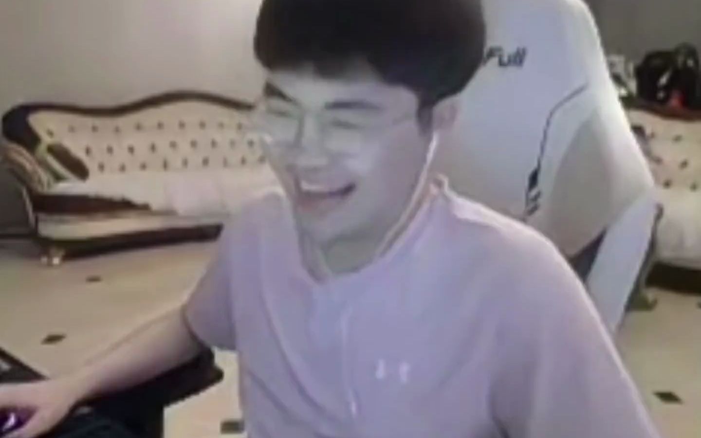 姿态和万坤solo,红温的居然是坤少#zz1tai姿态