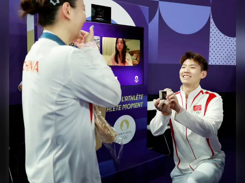 刘雨辰奥运现场求婚!太甜了