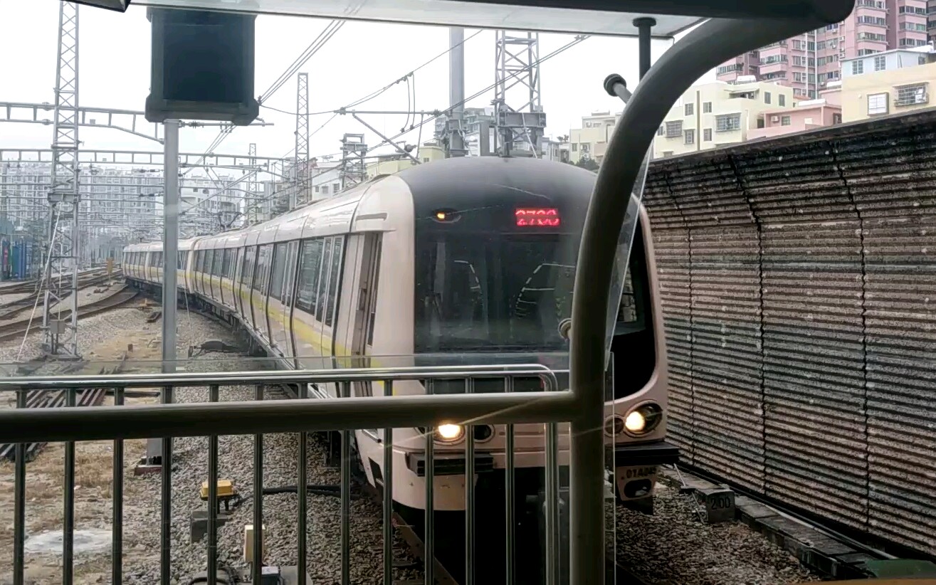 广州地铁1号线a3型庞巴迪01x045-046西塱车辆段加车出库进入西塱站载