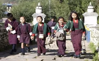 唯一不与中国建交的邻国，至今却用着大清龙旗，他们很穷很幸福