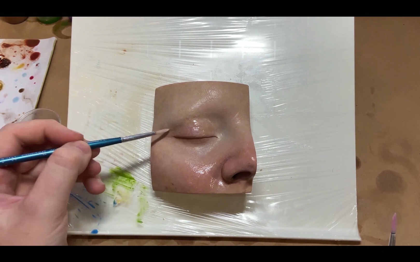 [图]1/6头雕涂装上色肤色质感参考1 Painting Hyper-realistic Skin - Silicone vs Resin - Part 1