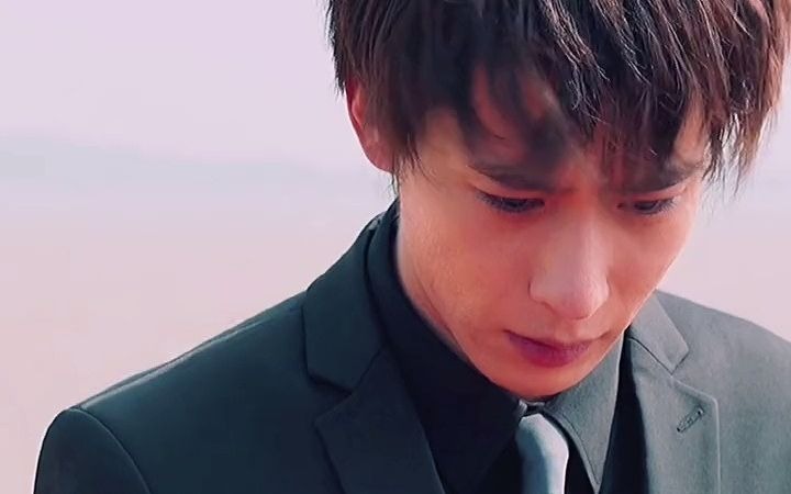 他在逆光中告白乔雨霏伤心绝望江浩出现的一刹那太激动了一句我想你太