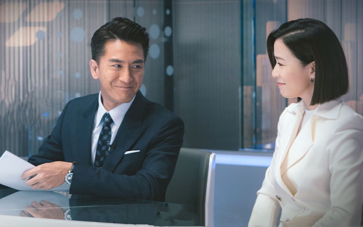 马国明宣传新剧好拼,用港普念东北绕口令笑翻众人,佘诗曼跳queencard