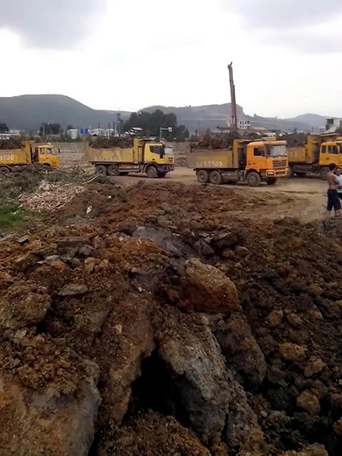 施工现场土方开挖与回填