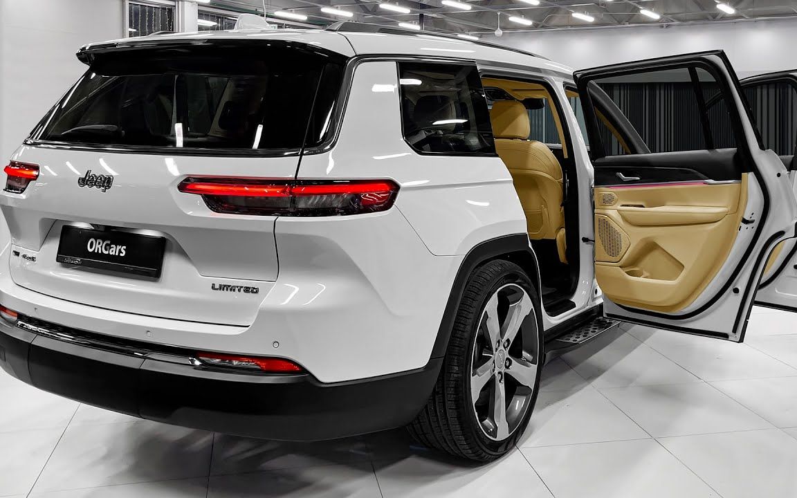 新车驾到!2024 款吉普大切诺基加长版 - 音响,内饰和外饰