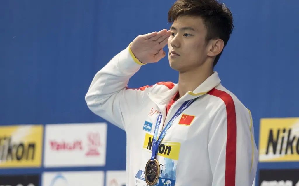 宁泽涛 世锦赛百米飞鱼大战最后5米反超夺冠!惊心动魄加冕历史第一人!
