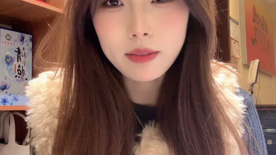 2025-11-04 21-33-51 聊天