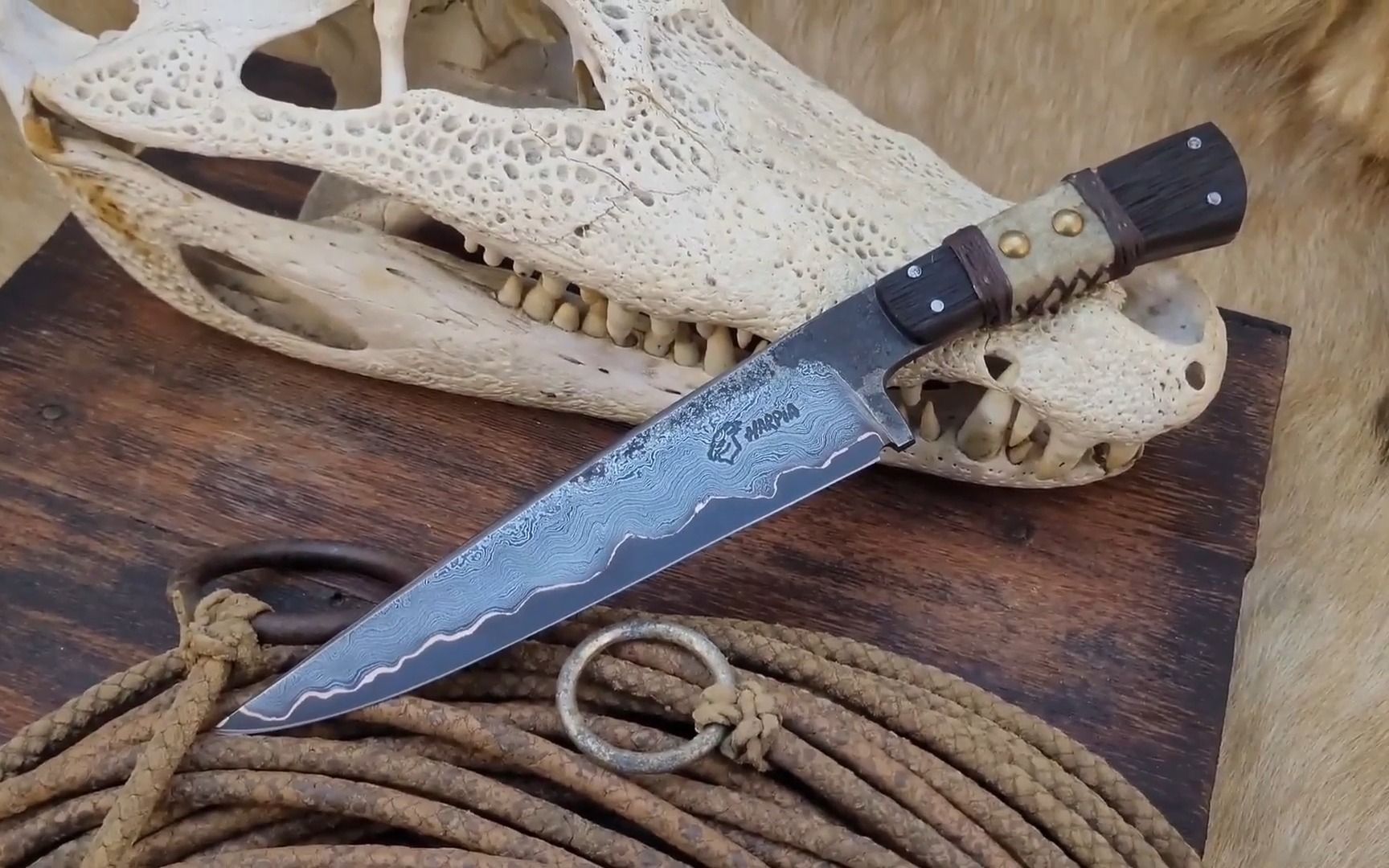 大神手工锻造,夹铜水波纹大马士革钢菜刀,花纹精美!