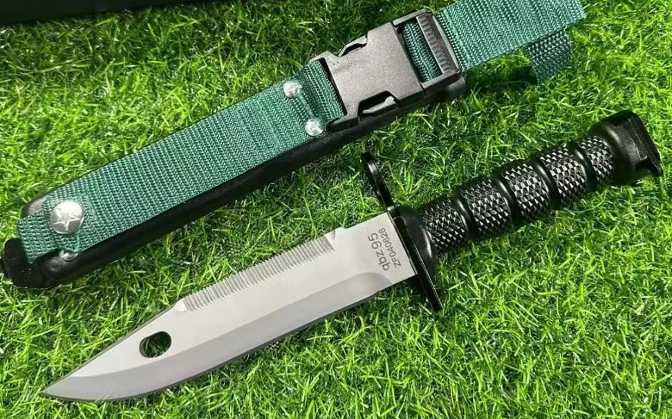 不要小瞧复刻版一体钢95军刺军刀