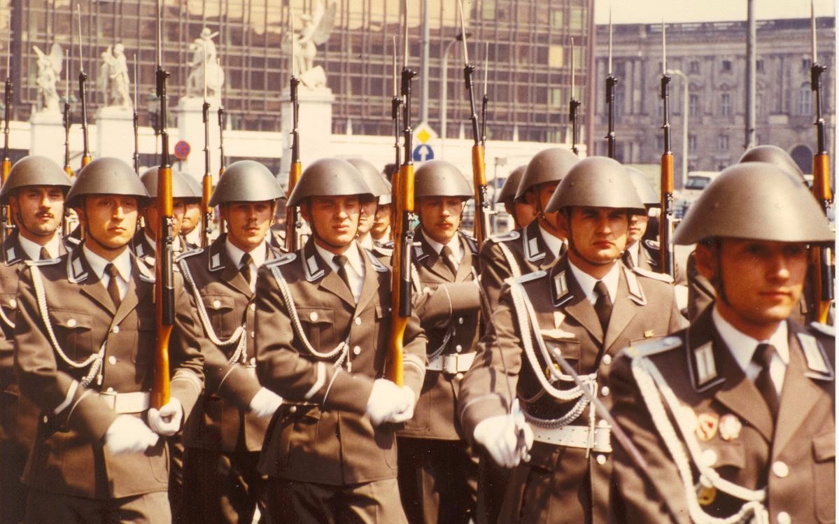 东德歌曲向前看augengeradeaus