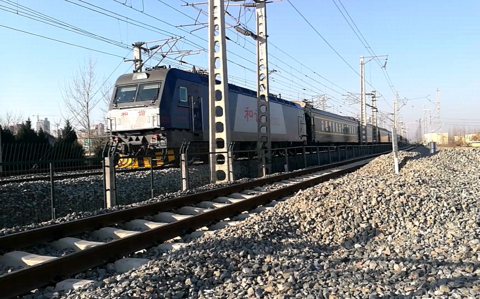 济局济段hxd3c0952牵引k1281济南深圳东加速出站