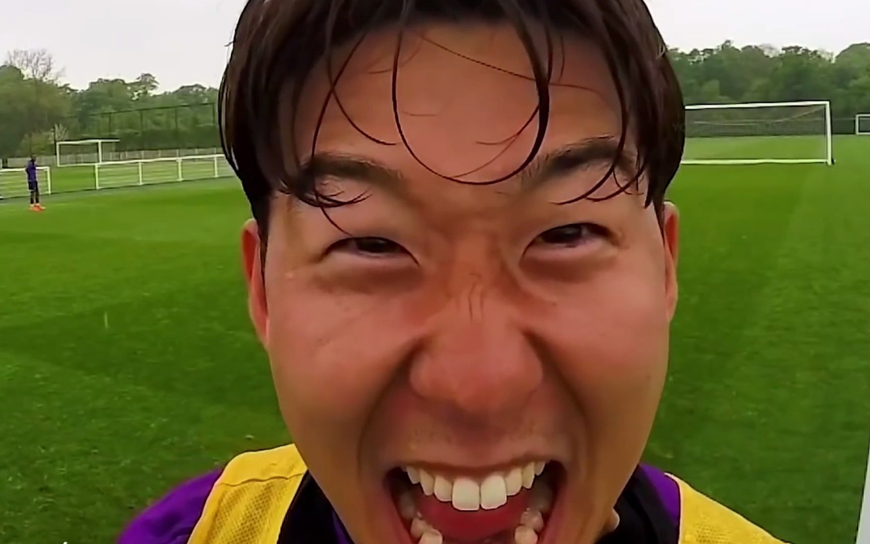 【足球搞笑】球星们训练场放飞自我~