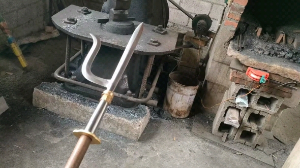 8米,戟尺寸50厘米,重5.8斤,照片仅供欣赏哦