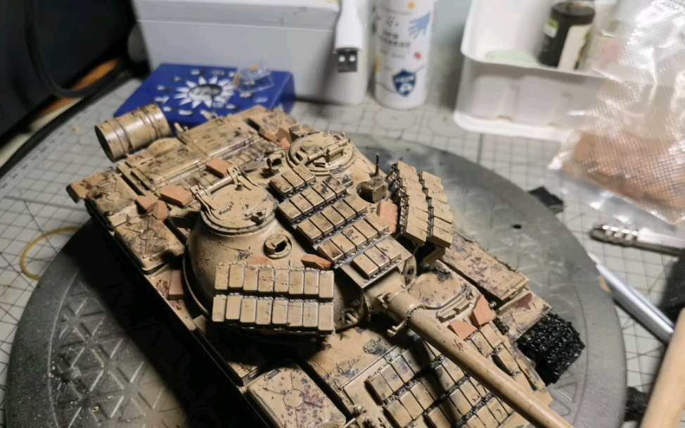 小号手01549 t-62era坦克模型