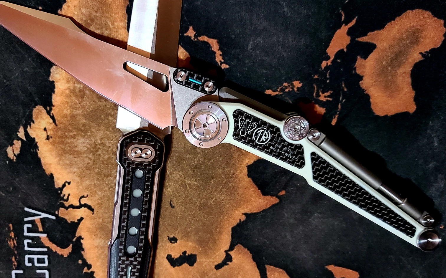 noc的两款亲民版折刀,颜值手感都很好,性价比很高.