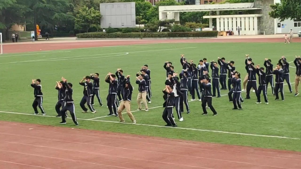 震惊!!!徐州三中高二一班全体学生狂飙新宝岛!!!张处长看了之后也忍不住叫好!!!!!徐州三中学子必刷!哔哩哔哩bilibili