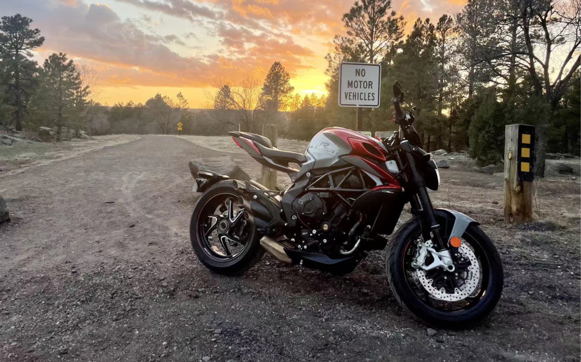 奥古斯塔brutale 800rr scs原厂声浪.