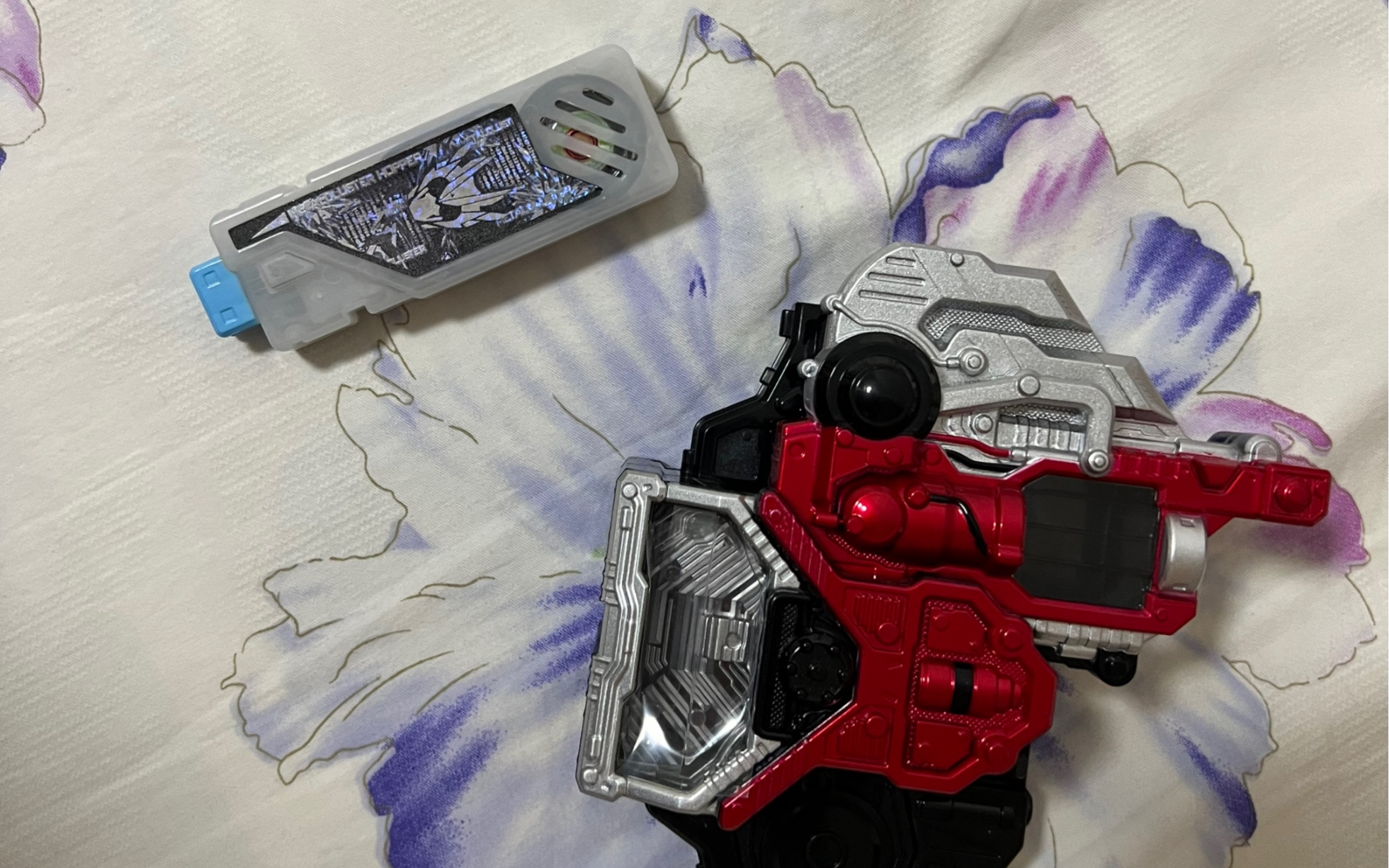 沈大仙出品 金属簇蝗虫记忆体