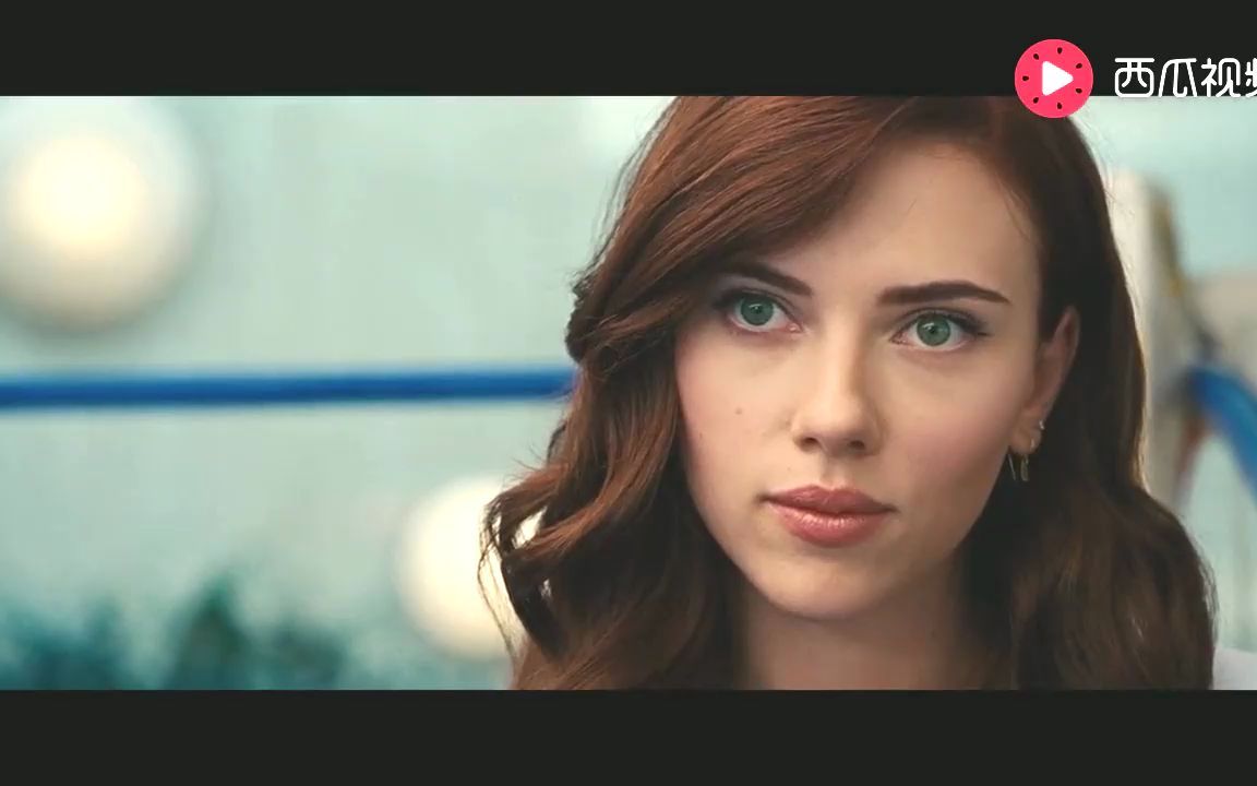 《钢铁侠2》中的寡姐真是颜值巅峰,连斯塔克都不淡定了