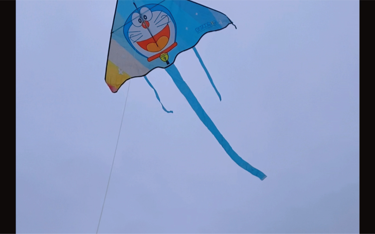 在风筝上画哆啦A梦图片