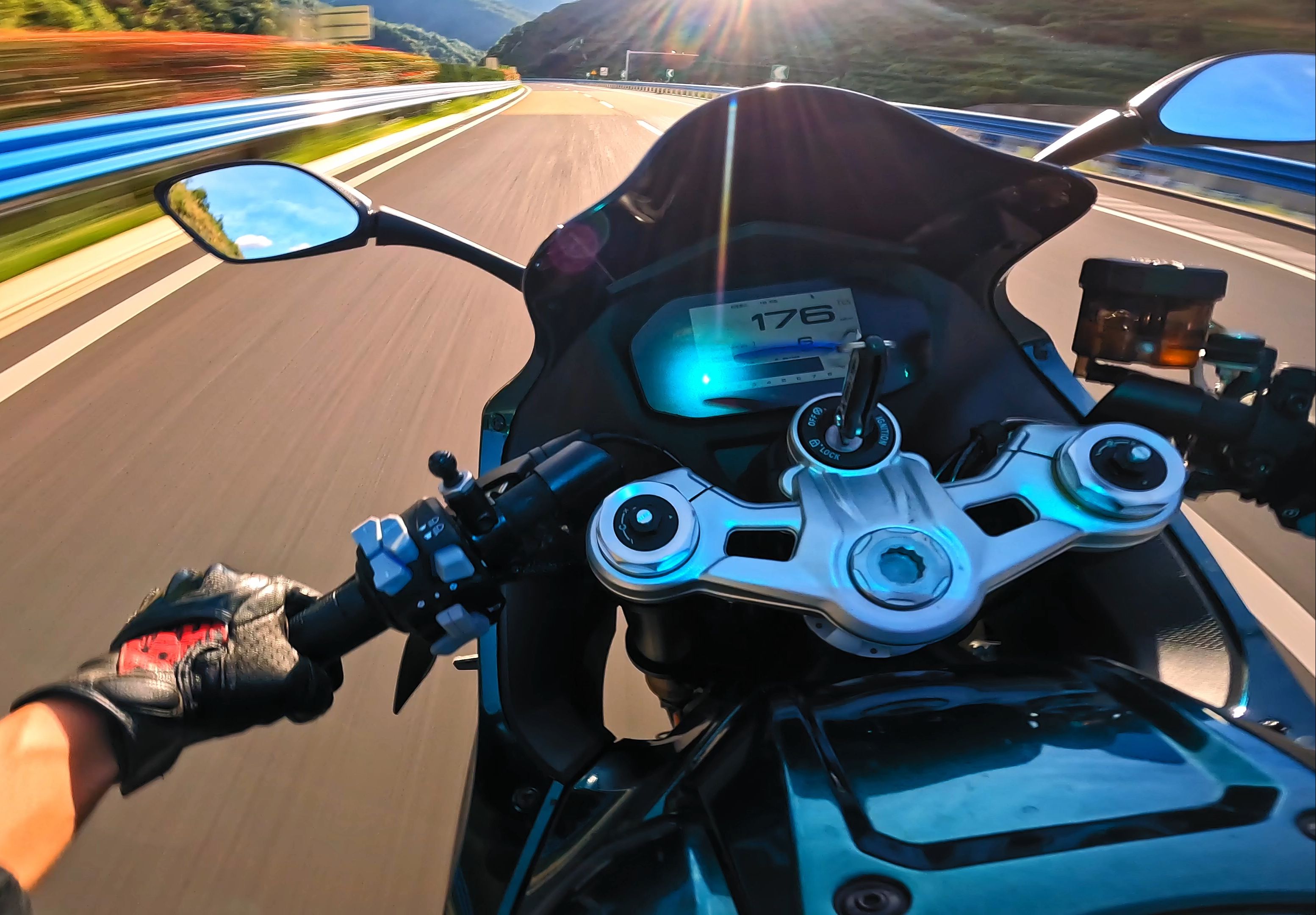 钱江赛800高速休闲骑 没有速度的风景好像少了点激情.