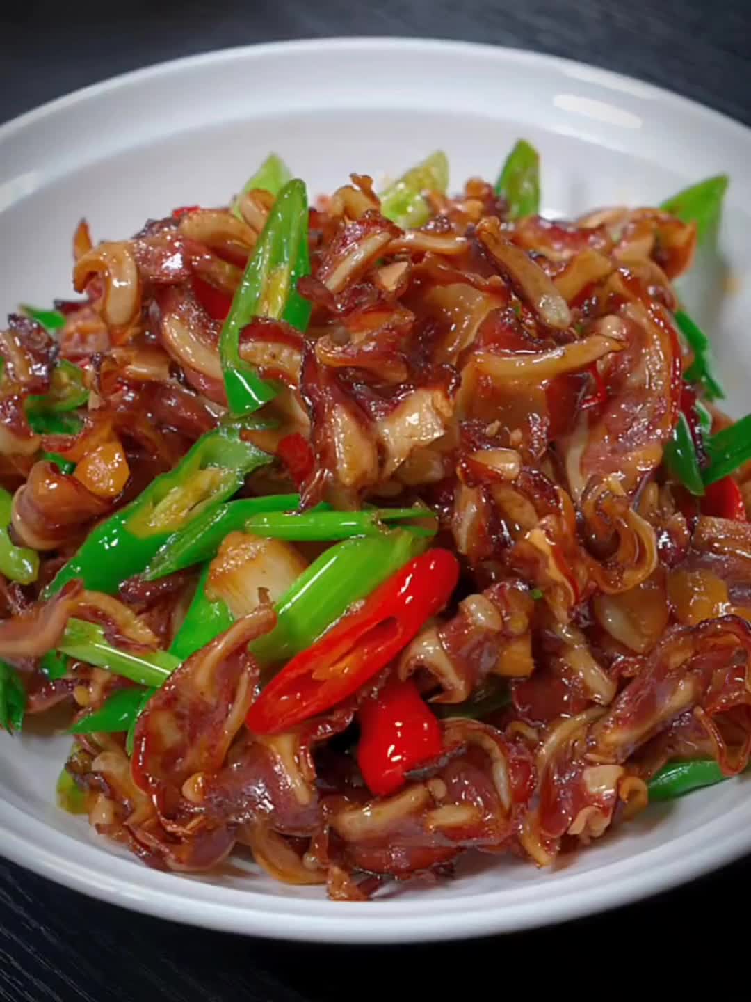 比烧烤还好吃的腊脆骨,香辣脆爽,随便一炒就是一道下酒菜#腊脆骨