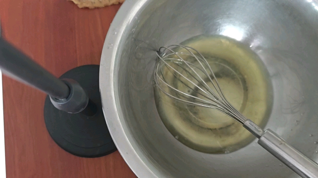 手动打发蛋清,只需要八分钟