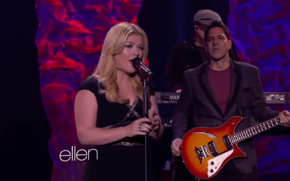 [图]【代表作】Kelly Clarkson - Catch My Breath (Live on The Ellen Show) 2012.11.20