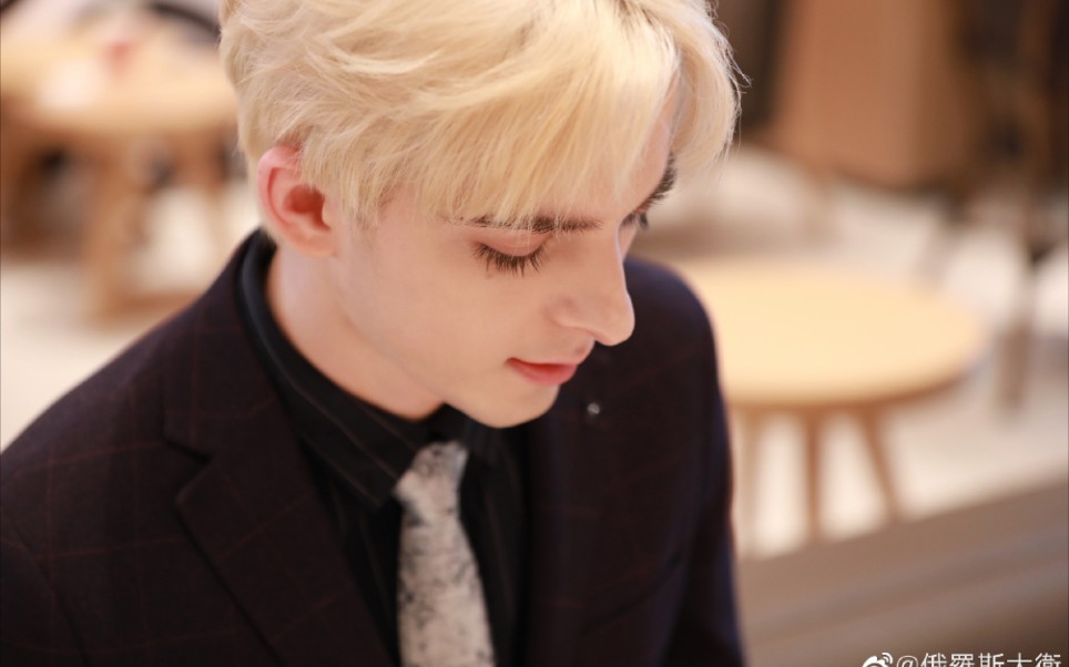 鹅要不你多给帅哥点镜头,要不给帅哥结一下翻译的钱【创造营2021大卫