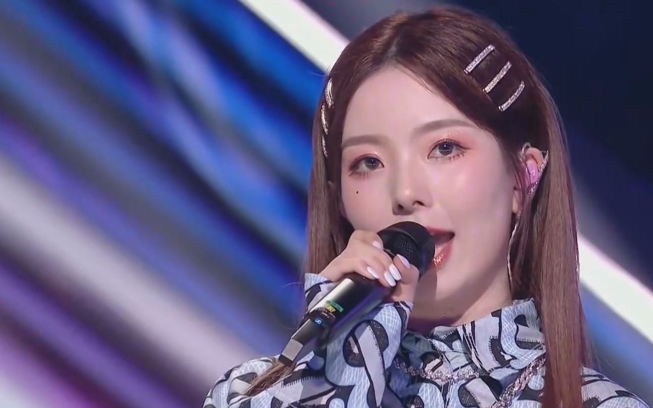 怼着脸拍更美【陈卓璇】——(成团之夜live_近景机位)_哔哩哔哩 (゜