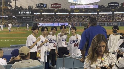 ENHYPEN Visits isits Dodgers Stadium - BiliBili