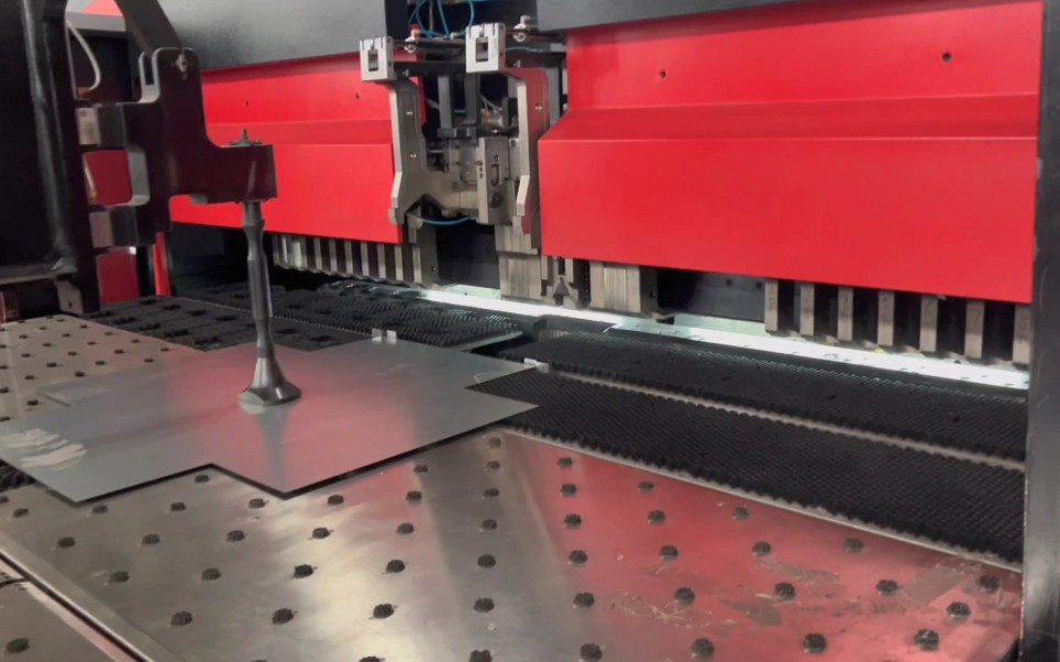 沉浸式体验汉智数控全自动折弯中心异形钣金折弯成型