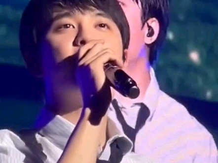 音乐才子深情献唱,"i do"的承诺感动全场!都暻秀亚巡