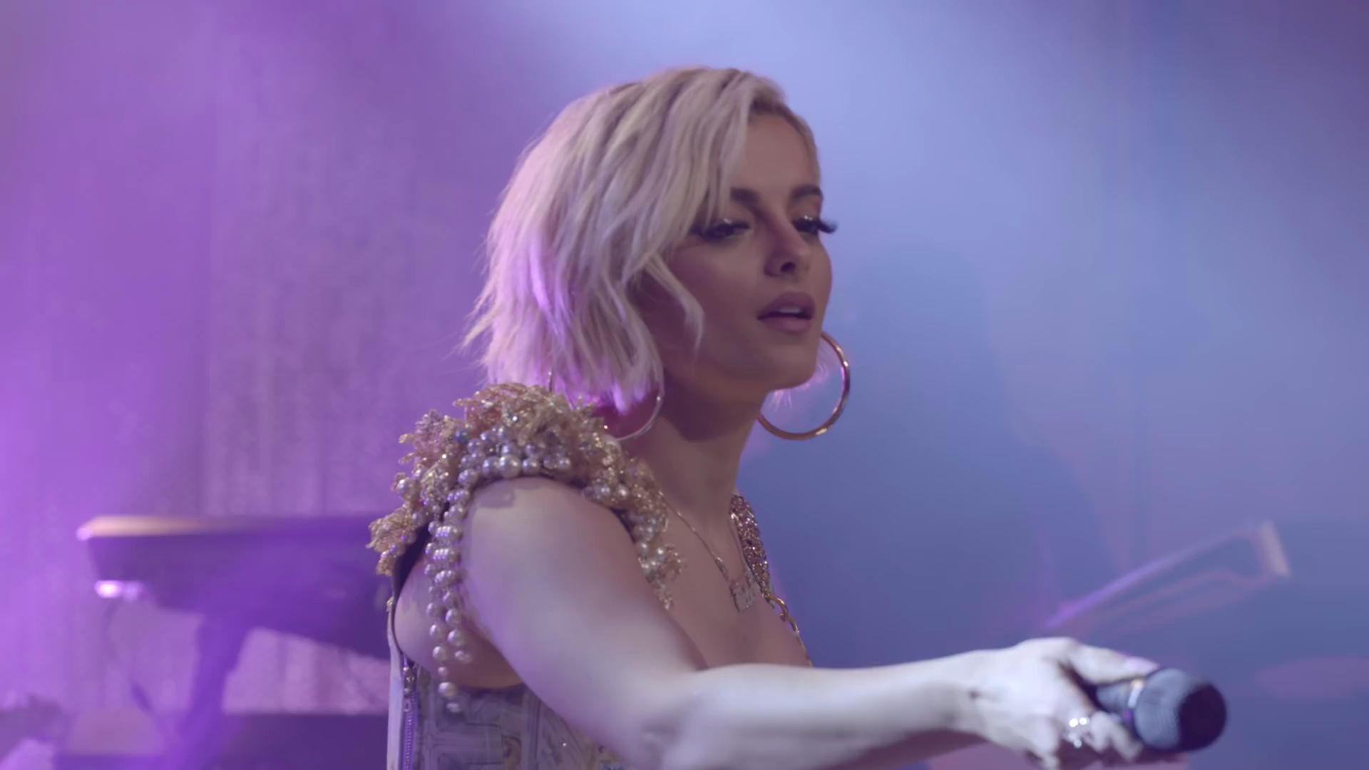 beberexhaimamesslivefromhondastage