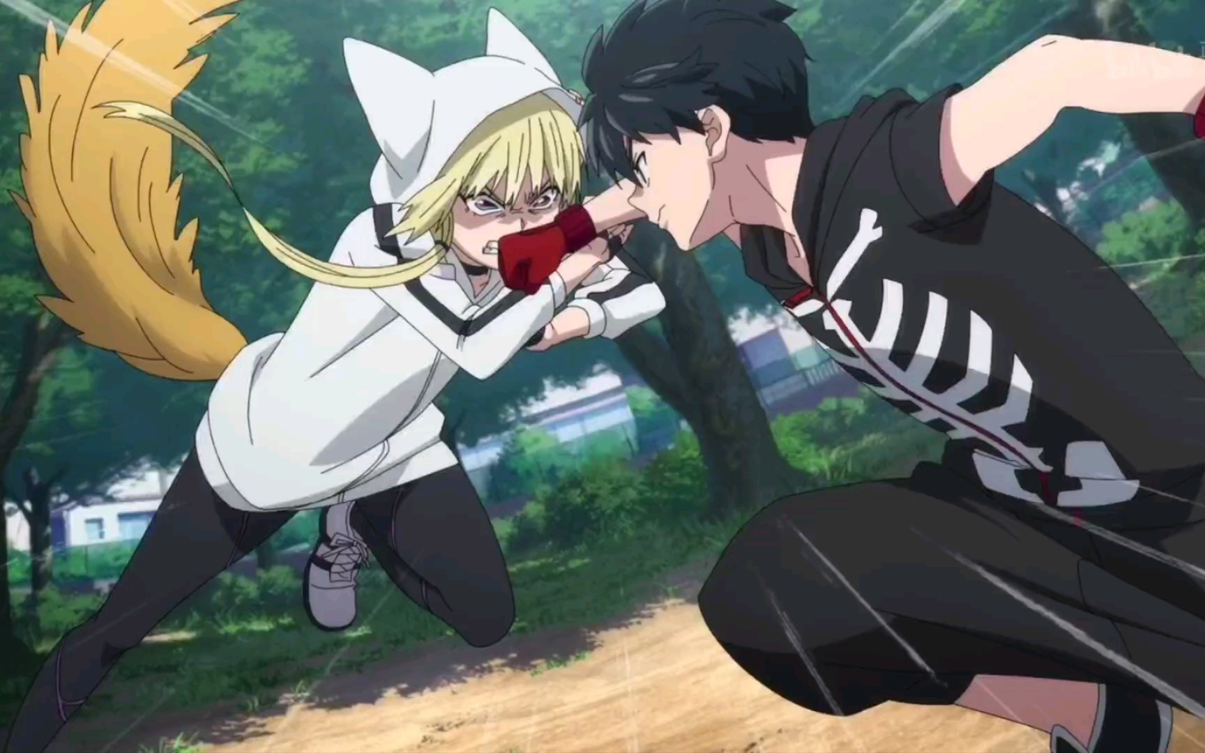 一月新番怪物事变夏羽和绀进行锻炼被打倒的绀哭了起来夏羽默默地握住