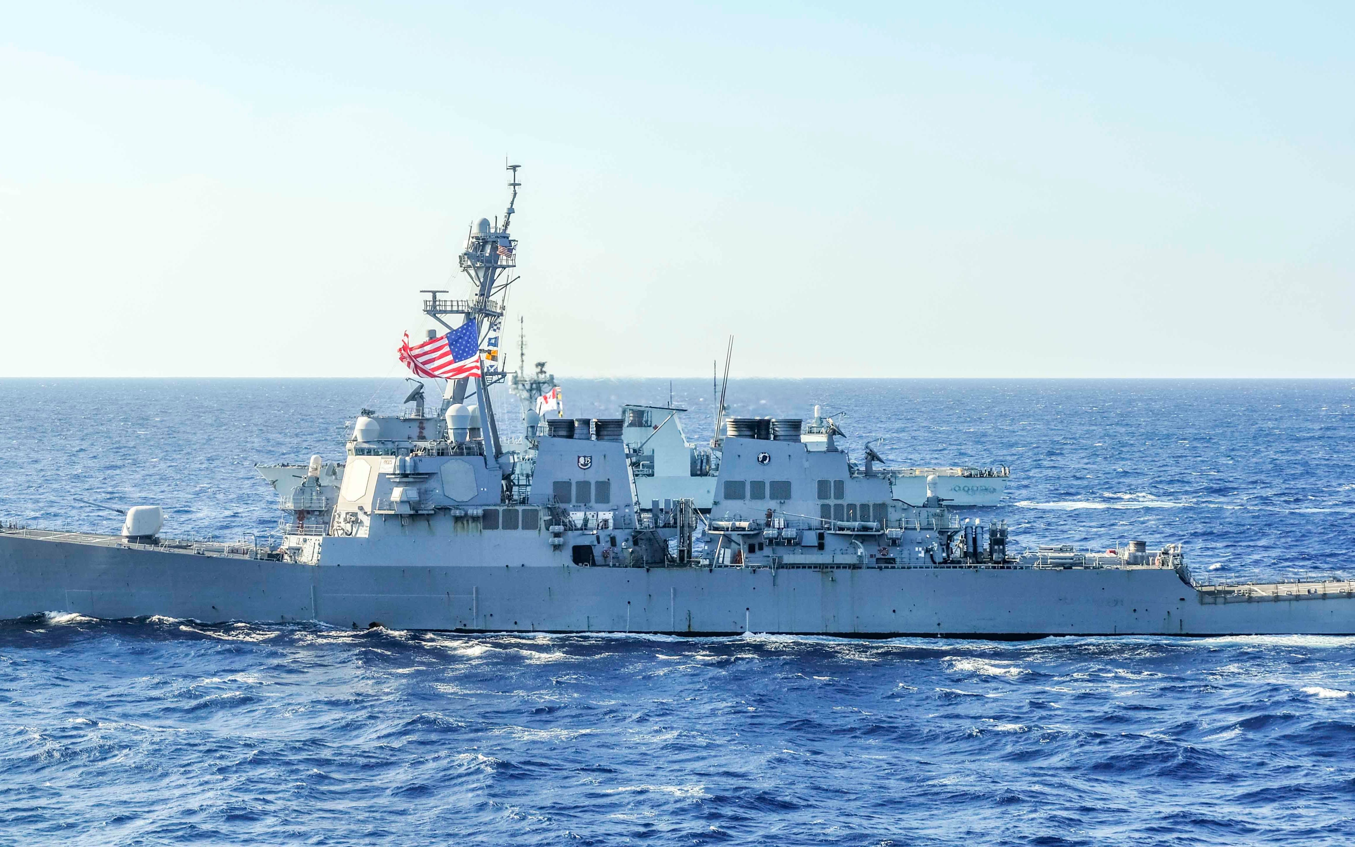 ddg-105杜威号驱逐舰乘风破浪