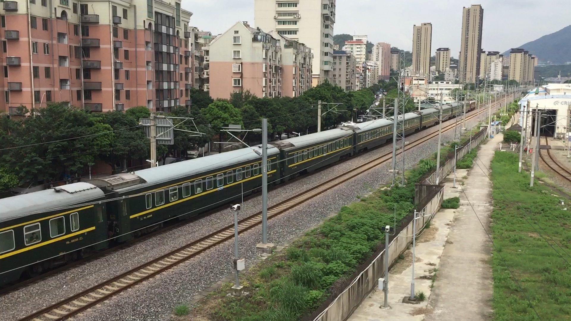 z392通过东浦路机位