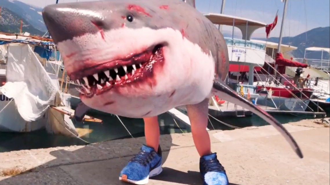 恐怖的变异鲨鱼怪