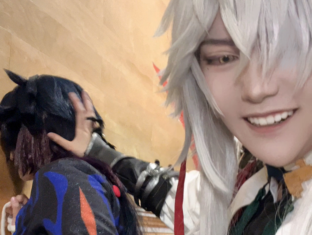 【景刃】第一次壁咚哥好紧张