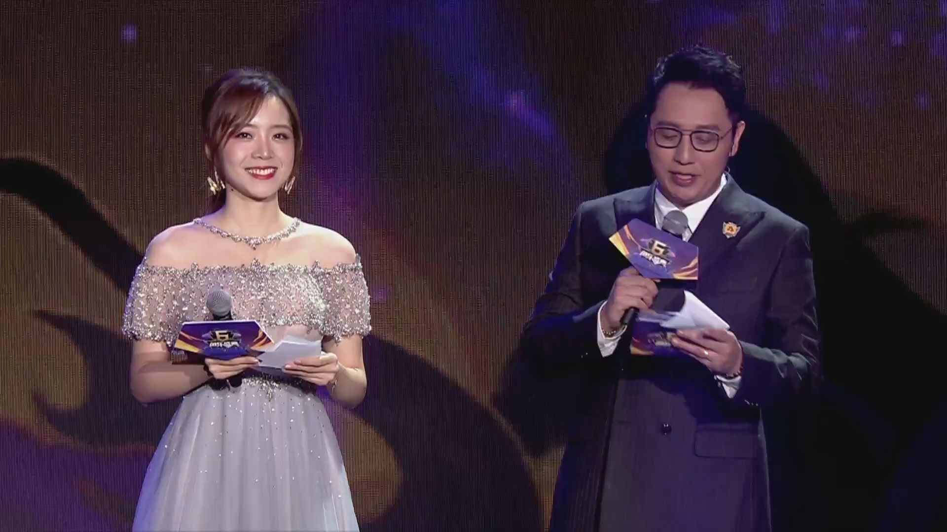 2020-01-11 19-02-31 《鱼乐盛典》-斗鱼年度颁奖典礼_哔哩哔哩_bili