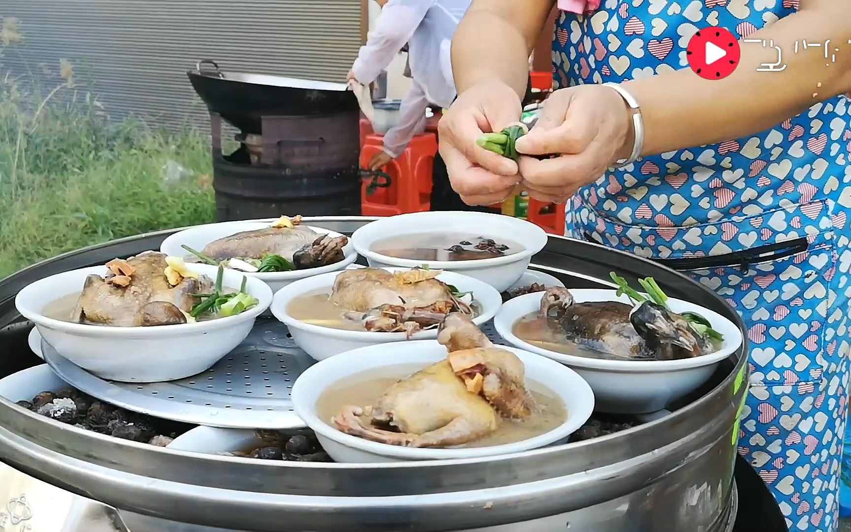 江西地道农村流水席,大锅大碗还有专业服务队,1桌10大碗做了啥哔哩哔哩bilibili