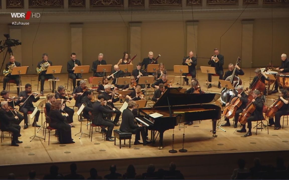 [图]杨·李谢茨基演绎贝多芬第四钢琴协奏曲 Jan Lisiecki spielt Beethovens Klavierkonzert Nr. 4