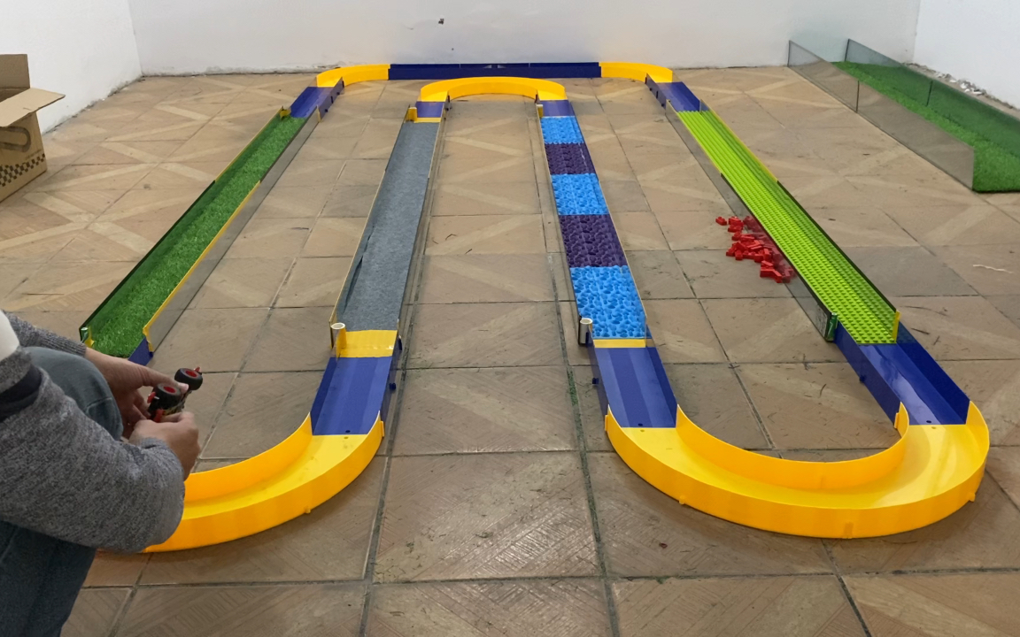 迷你四驱车虚拟越野跑道