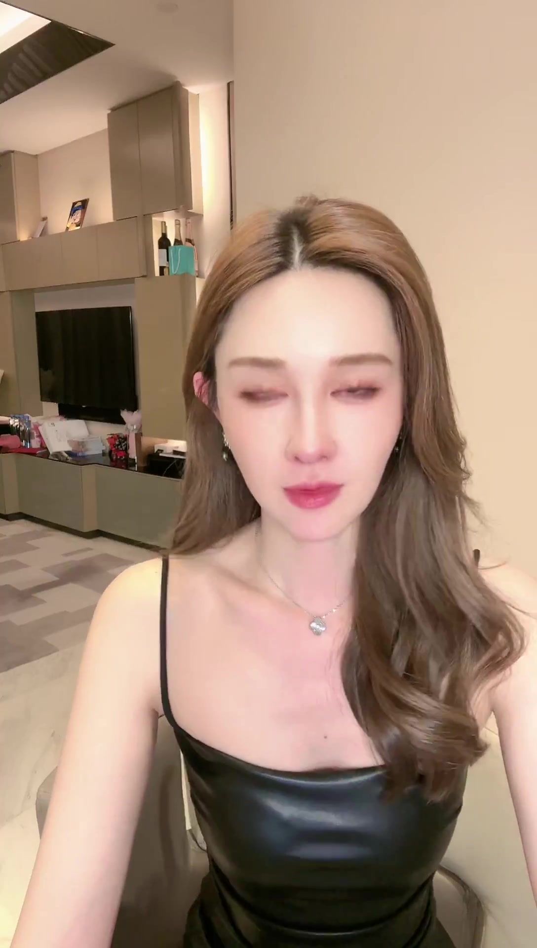 杨壹壹yee90_2024-05-18_22-12-32