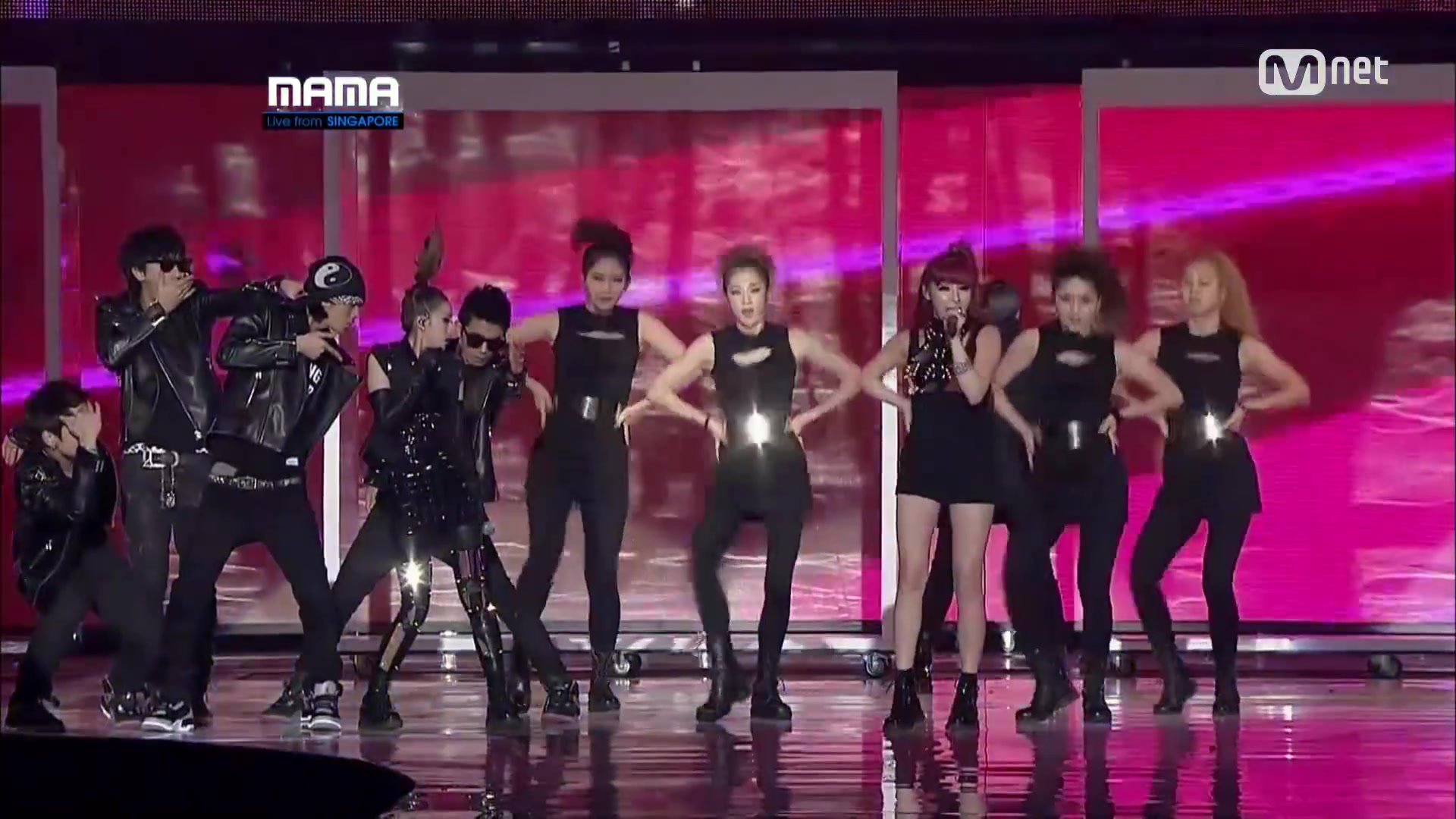 [图]2NE1 - I'm The Best (2011 MAMA, SONG OF THE YEAR) 151127