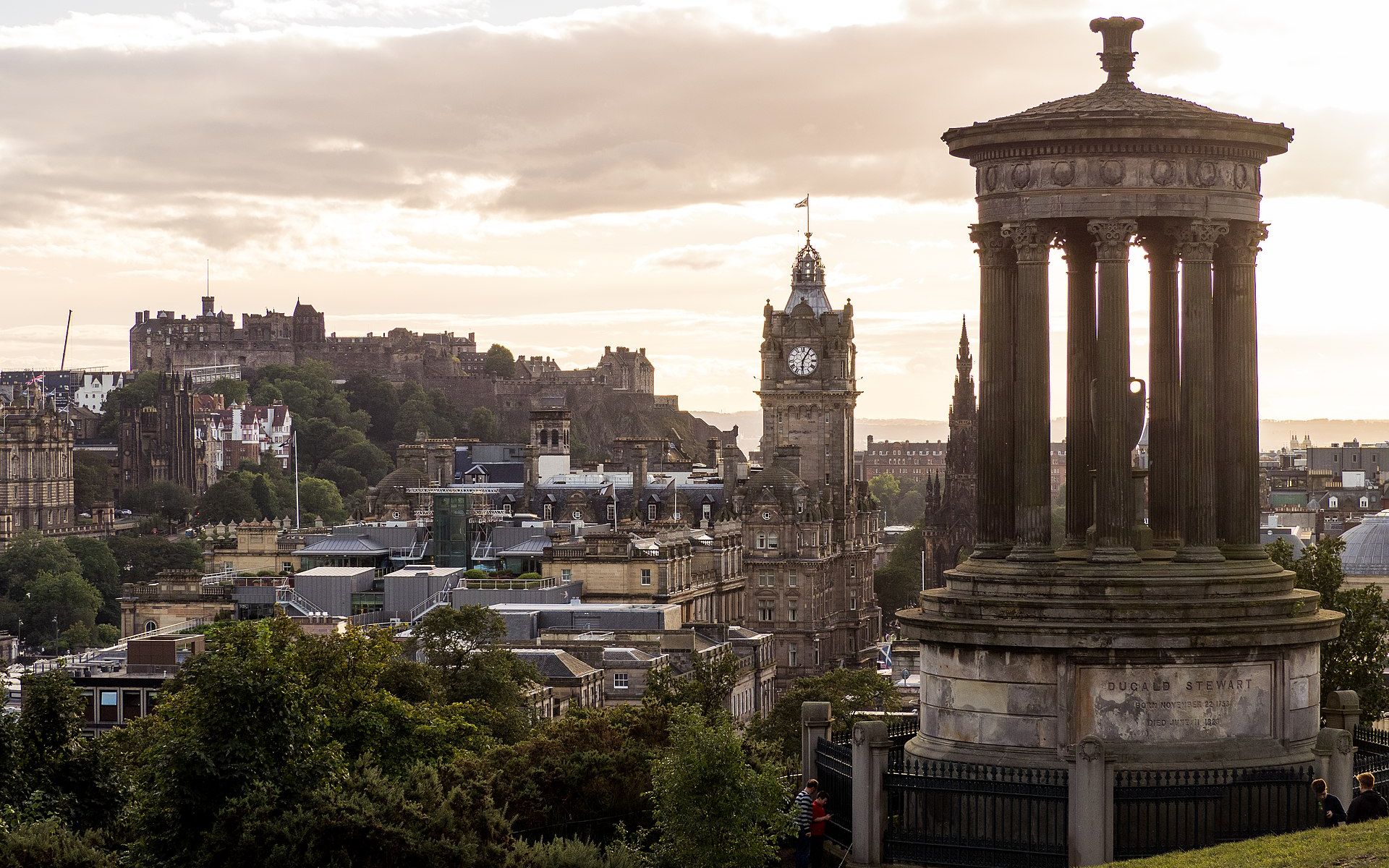 爱丁堡卡尔顿山 calton hill in edinburgh