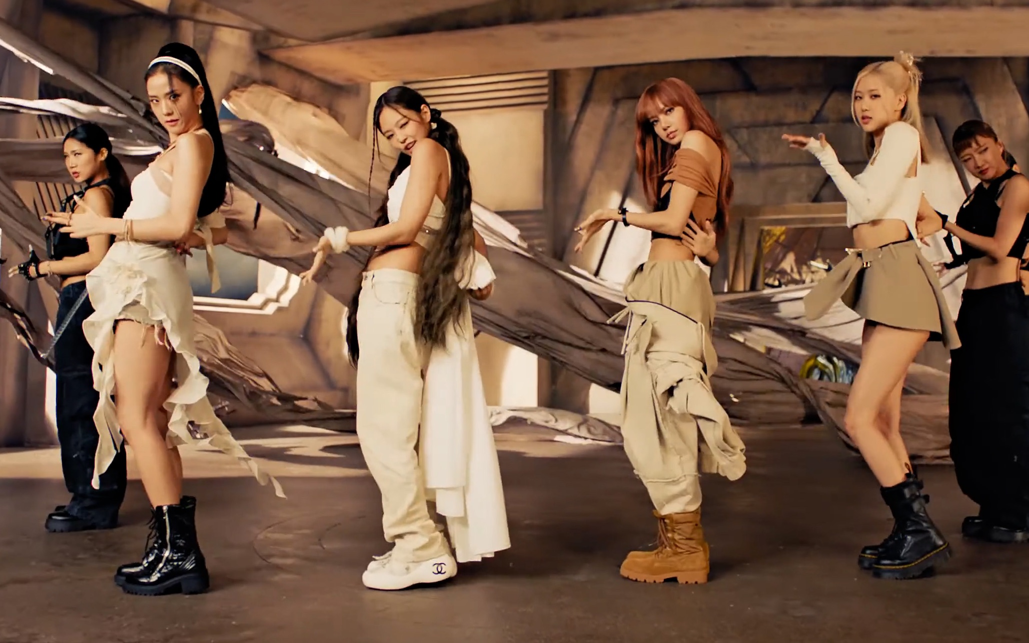 blackpink - pink venom m/v 带韩英文歌词字幕 220818