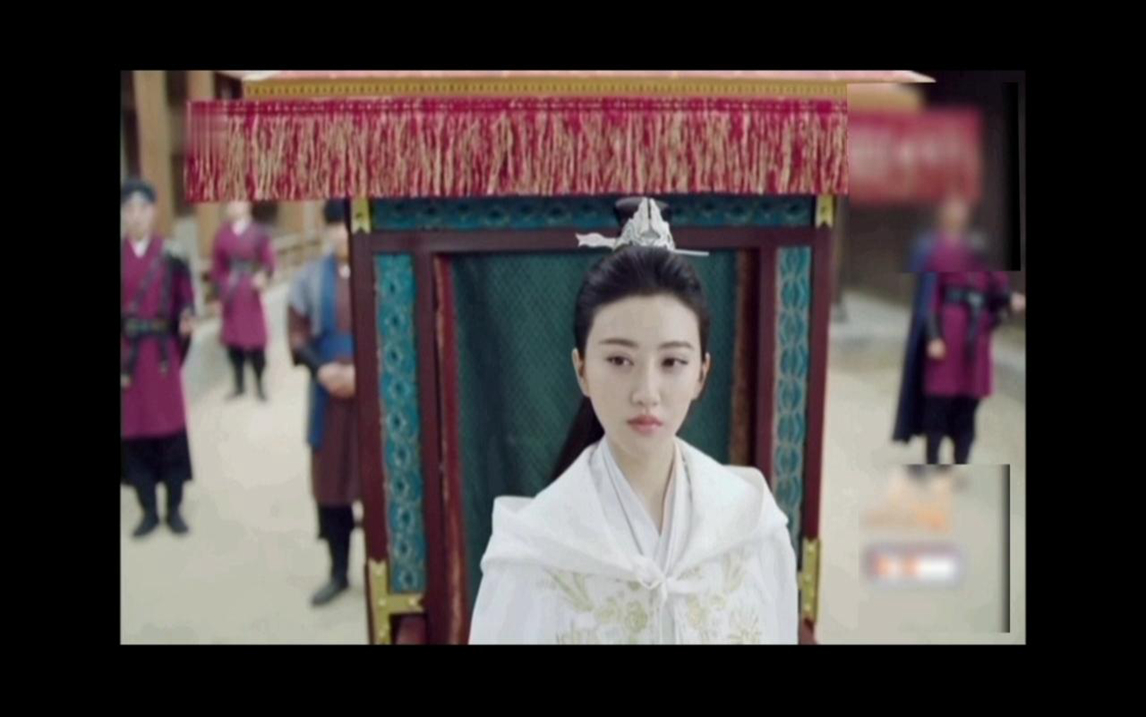 优秀的人都是会有些相似的,景甜和杨蓉有几分神似